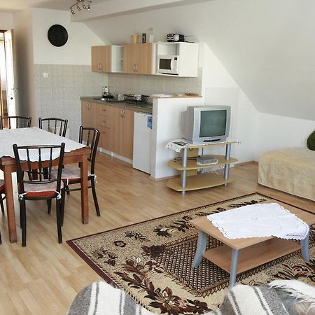 Apartment Kata Štúrovo Extérieur photo